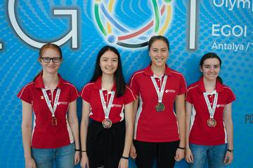 Group picture with medals