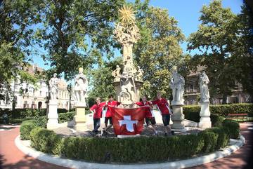 Team photo at the trinity monument